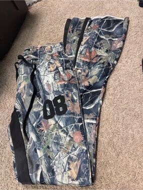 Camo Leaf Print stacked flare XL NWOT